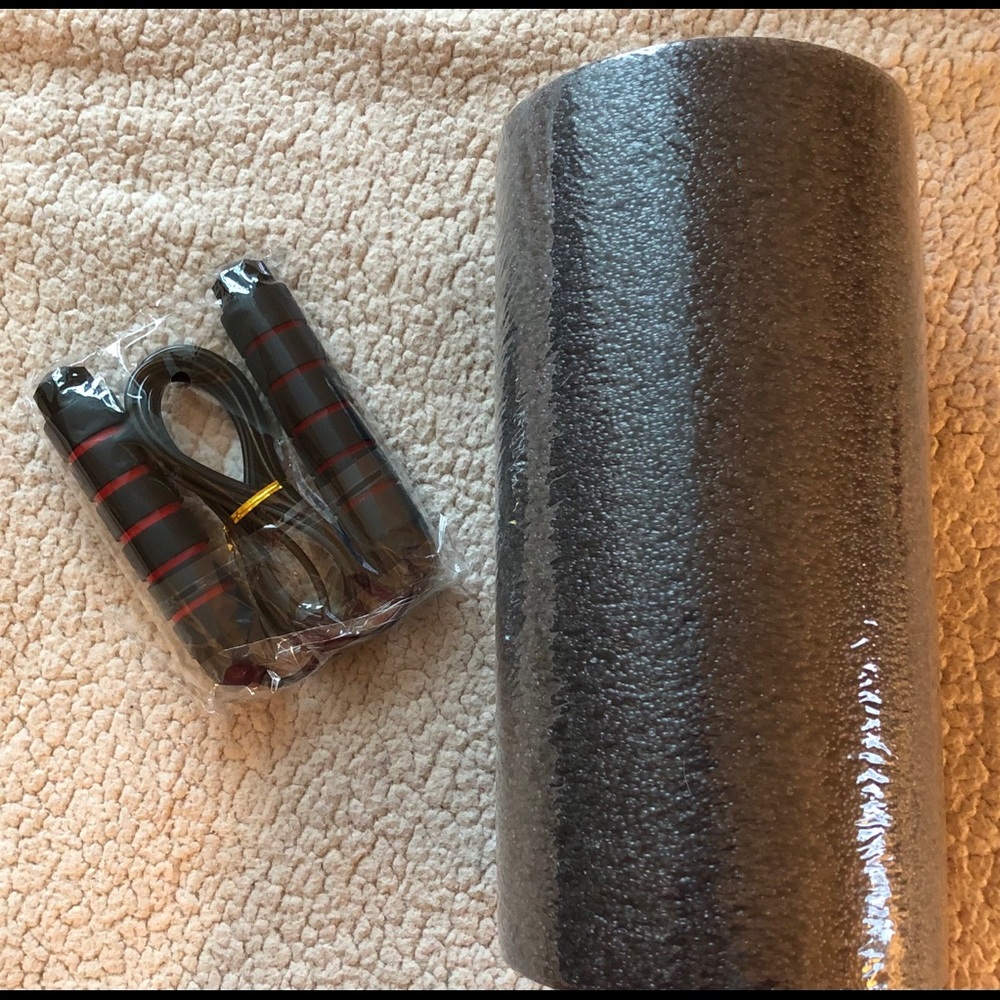 NWOT Jump Rope and Yes4all Foam Roller Duo